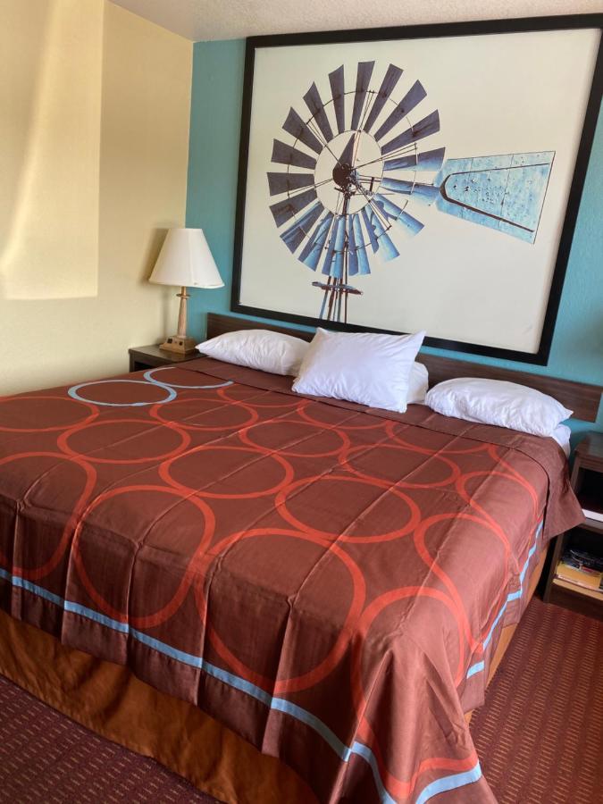 Super 8 By Wyndham Midwest City Ok Exteriör bild
