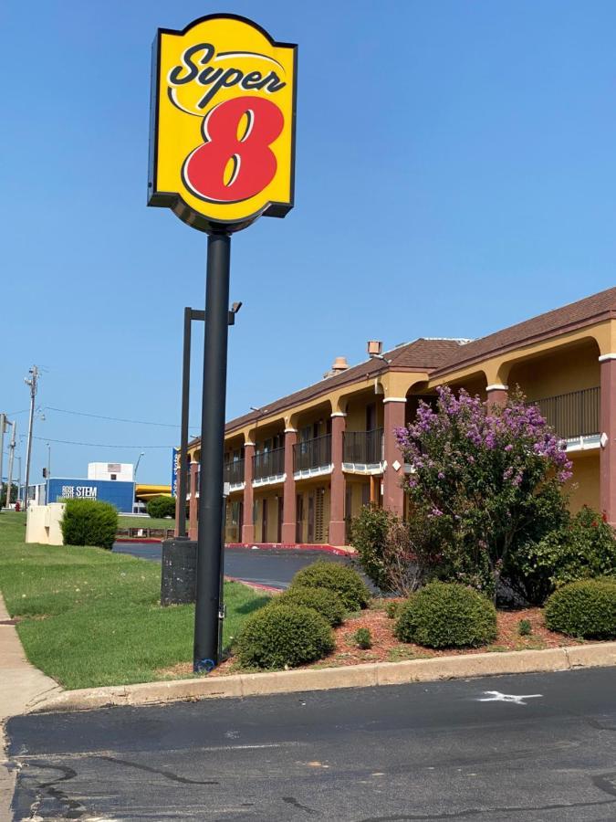 Super 8 By Wyndham Midwest City Ok Exteriör bild