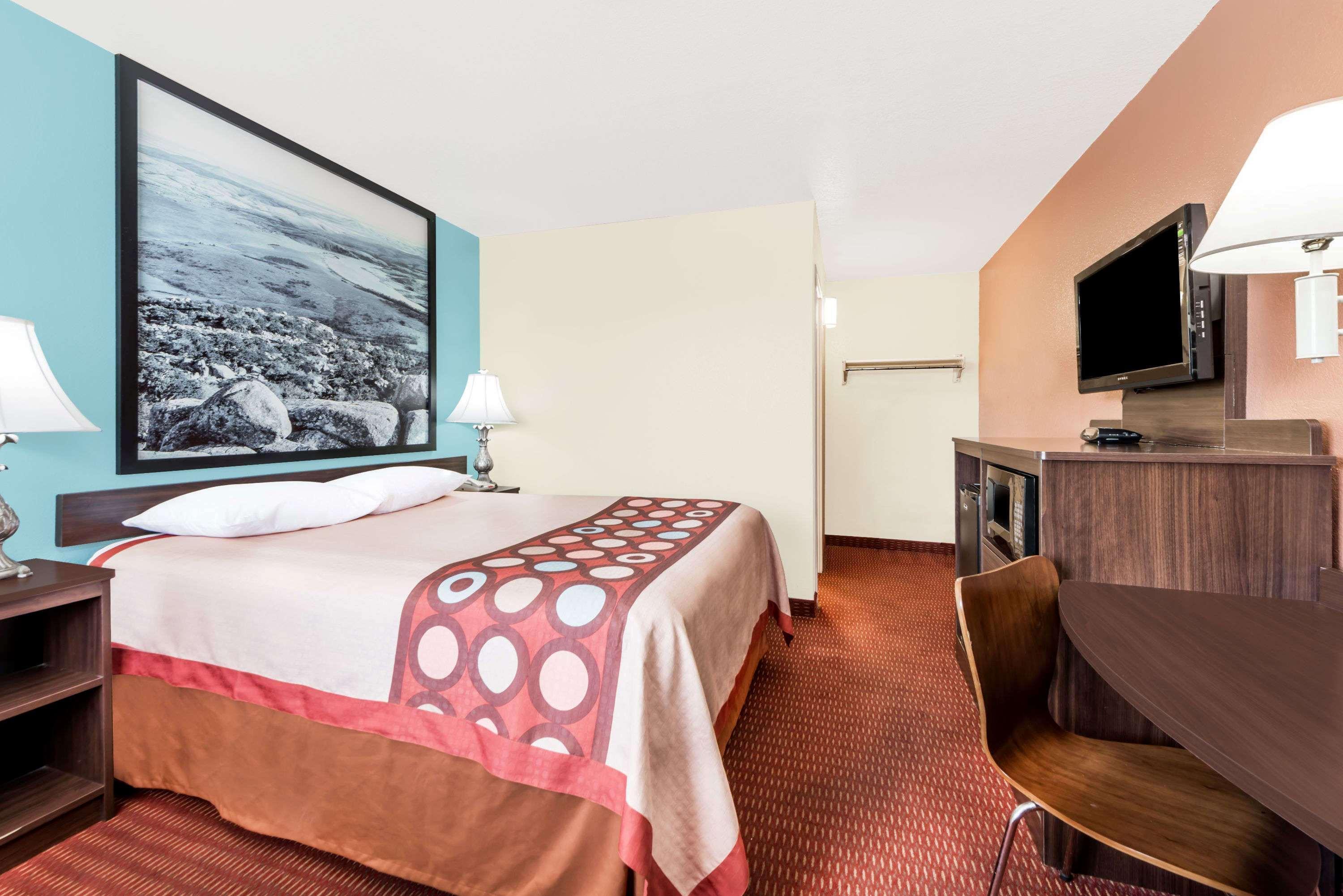 Super 8 By Wyndham Midwest City Ok Exteriör bild