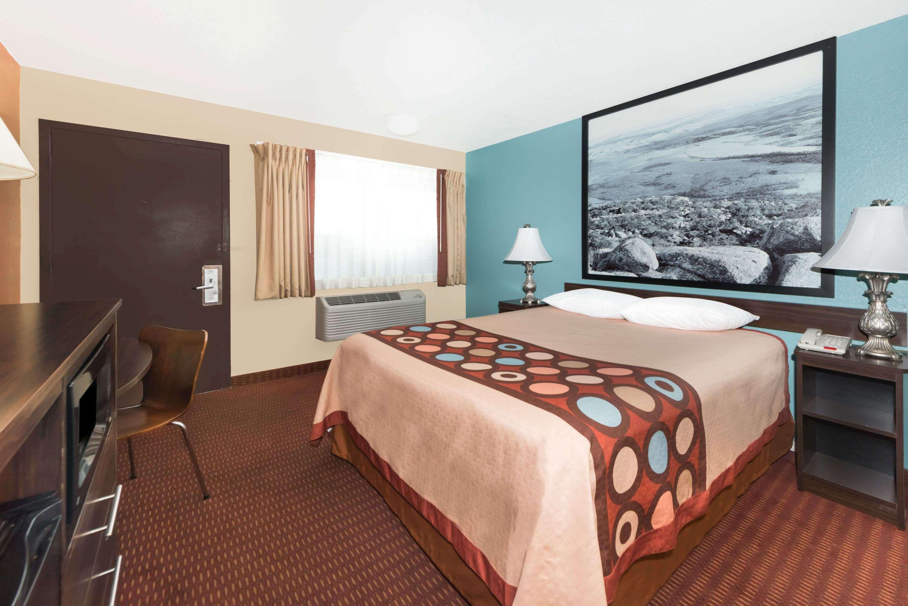 Super 8 By Wyndham Midwest City Ok Exteriör bild